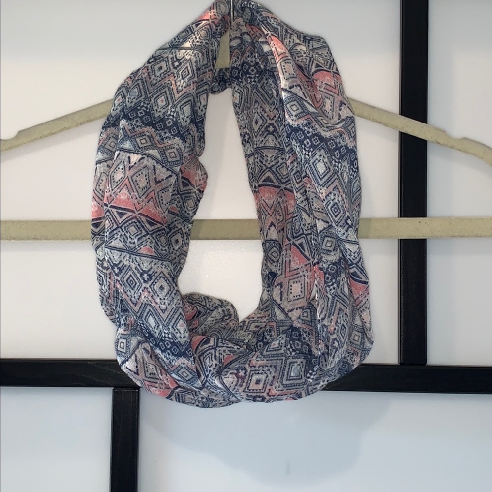 Multi Pattern Scarf🧣 - Picture 2 of 3
